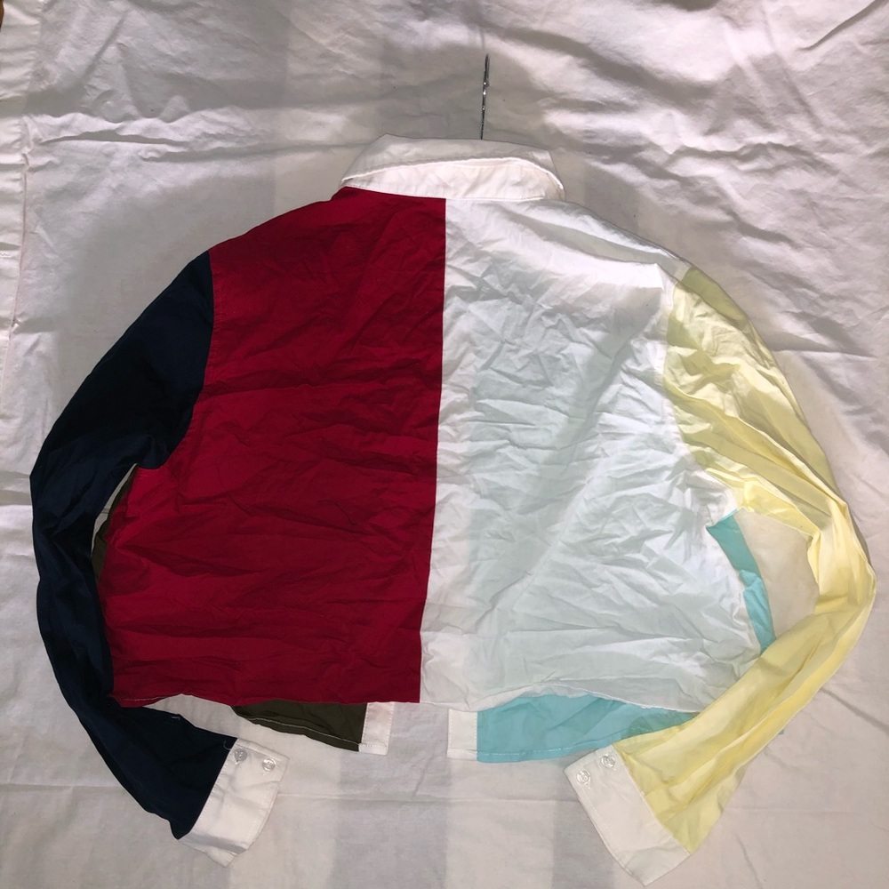 Color-block Crop Top - Picture 2 of 2